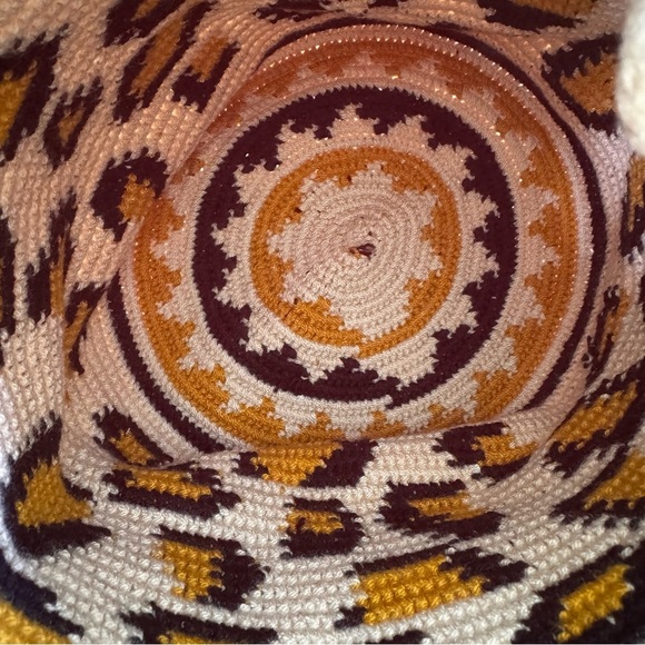 Crochet Wayuu Bag with Tassel Drawstring Strap - Picture 10 of 12